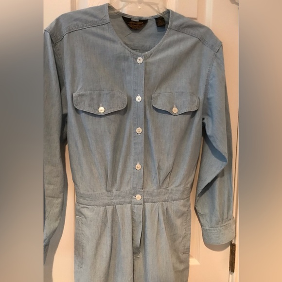 Eddie Bauer Women’s Size Medium Blue Chambray Jumpsuit - Picture 4 of 6